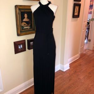 TAHARI elegant black dress Size Small